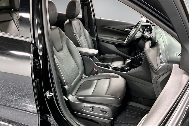 Certified 2025 Buick Encore GX Avenir w/ Avenir Convenience Package AWD/4WD image 26