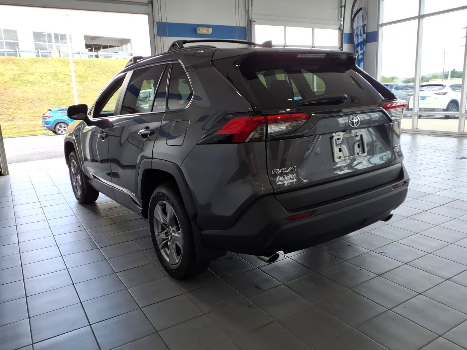 Used 2024 Toyota RAV4 XLE AWD/4WD image 7