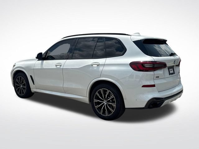 Used 2021 BMW X5 M50i AWD/4WD image 3