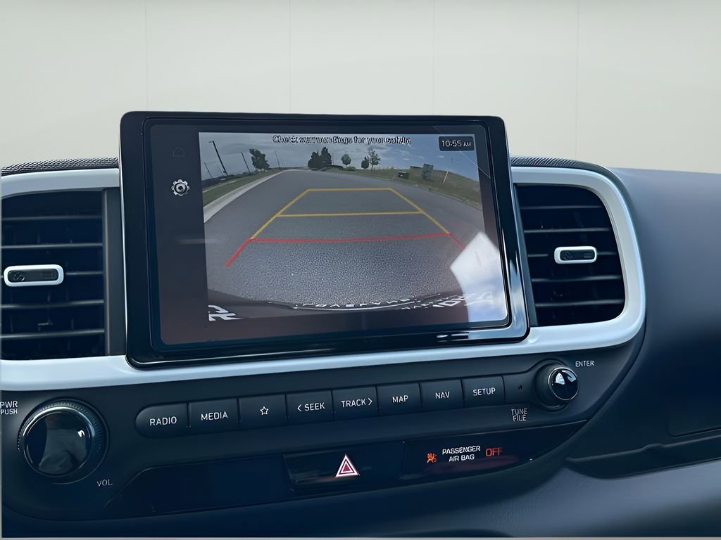 Used 2024 Hyundai Venue Limited image 18