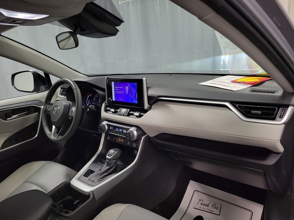 Used 2024 Toyota RAV4 XLE Premium image 27