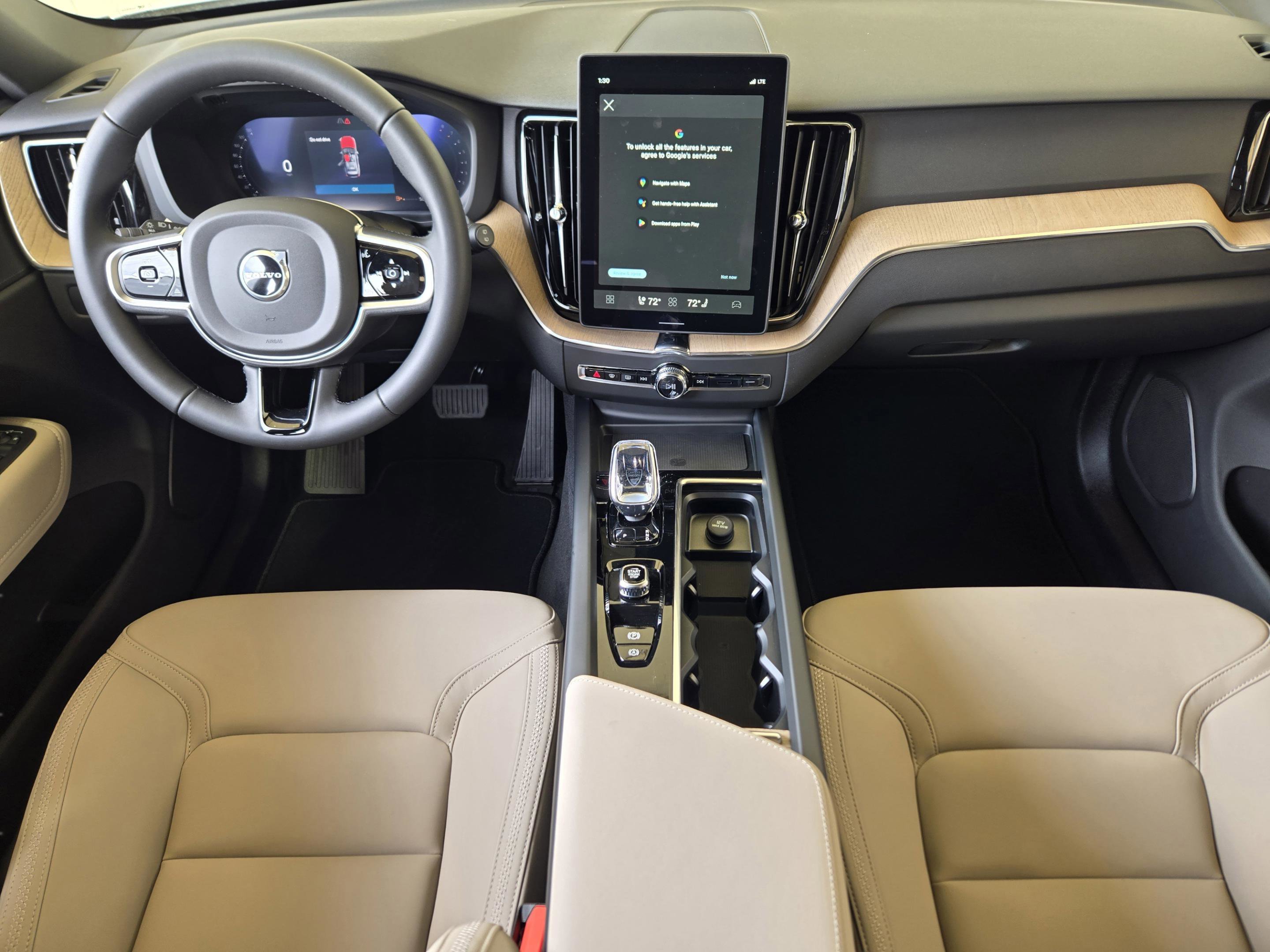 New 2026 Volvo XC60 B5 Plus w/ Protection Package Premier image 23