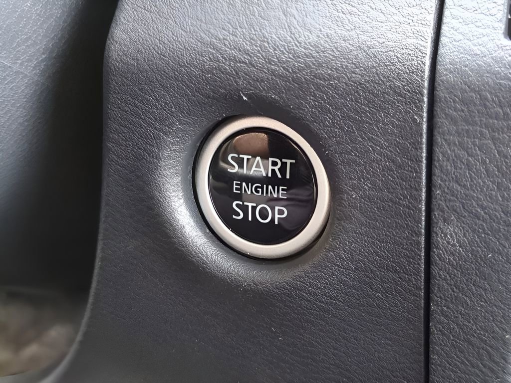 Used 2025 Nissan Frontier SV RWD image 25