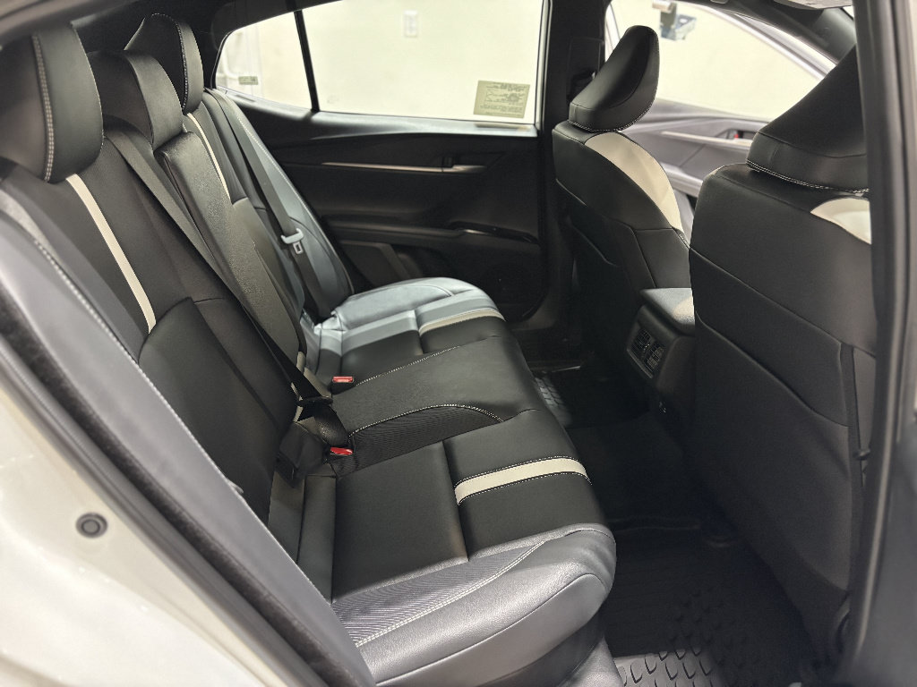 New 2026 Toyota Camry Hybrid FWD image 22