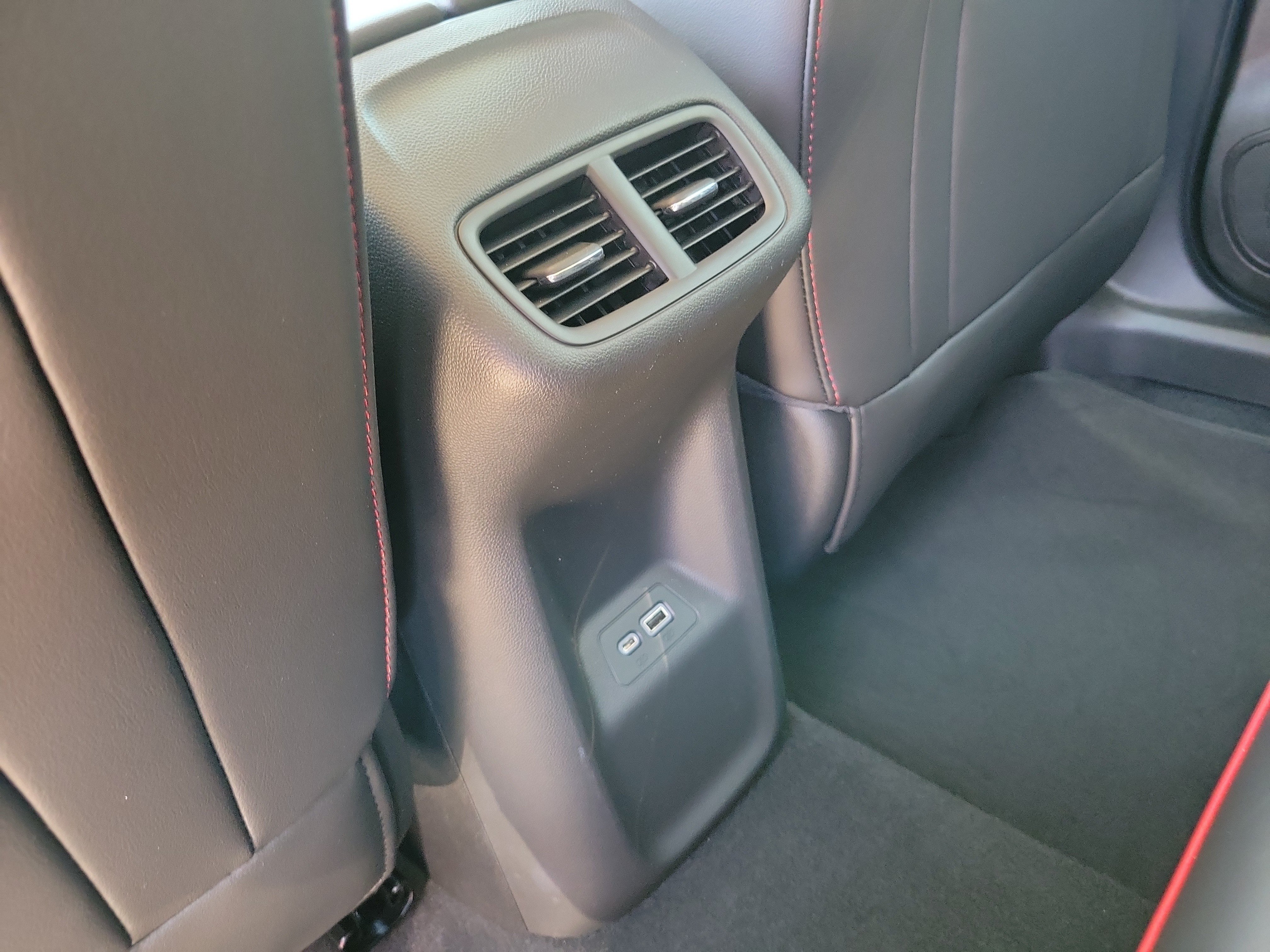 Used 2023 Buick Envision Essence w/ Technology Package I FWD image 13