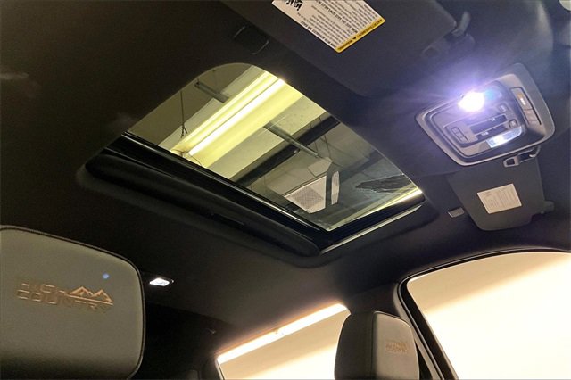 Used 2023 Chevrolet Silverado 1500 High Country w/ High Country Premium Package image 17