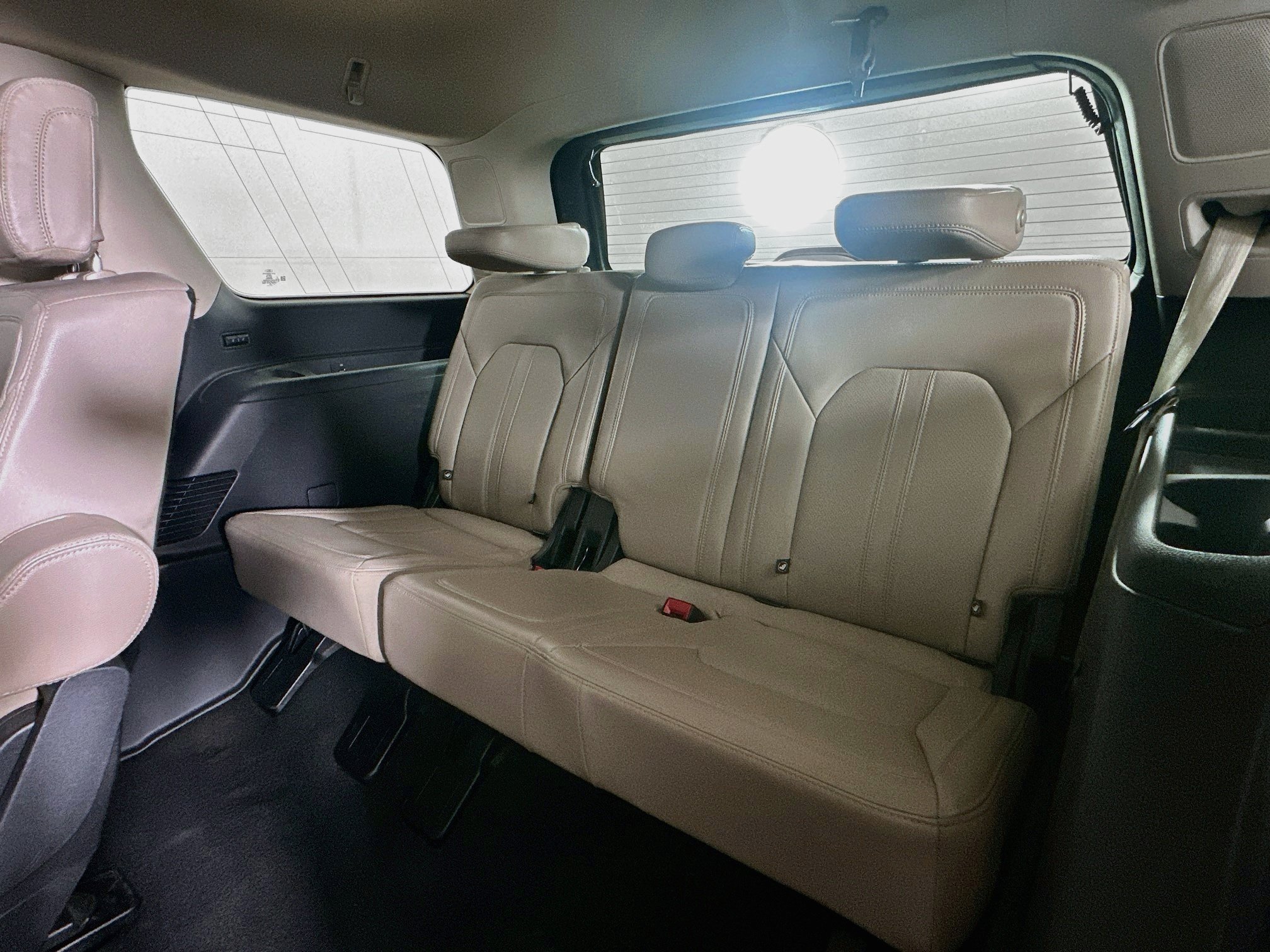 Used 2024 Ford Expedition Limited RWD image 30