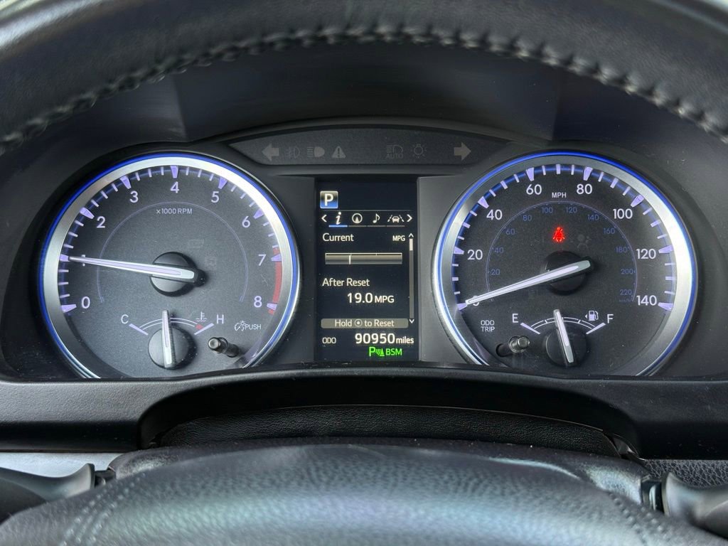 Used 2019 Toyota Highlander Limited AWD/4WD image 10