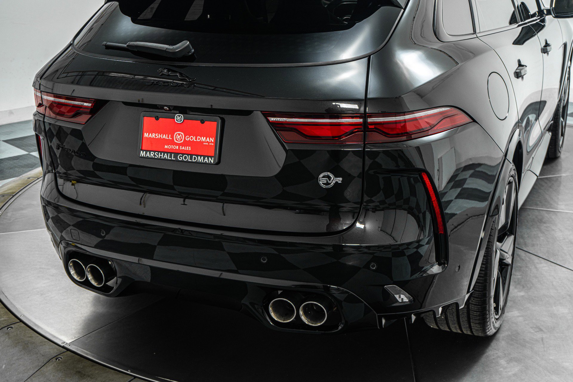 Used 2023 Jaguar F-PACE SVR image 35