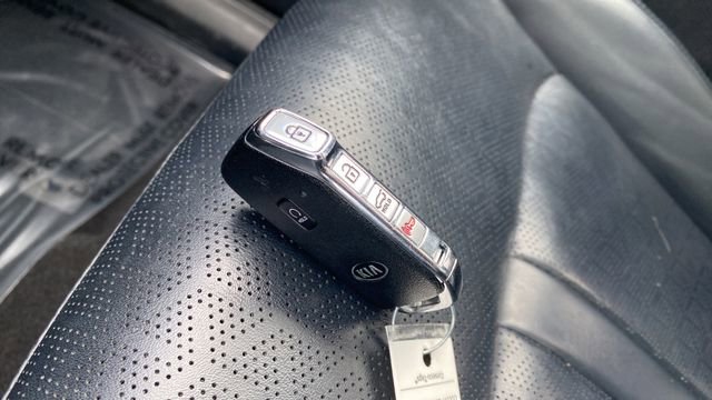 Used 2021 Kia Sorento EX FWD image 41