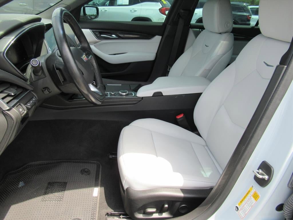 Used 2022 Cadillac CT5 Premium Luxury RWD image 18