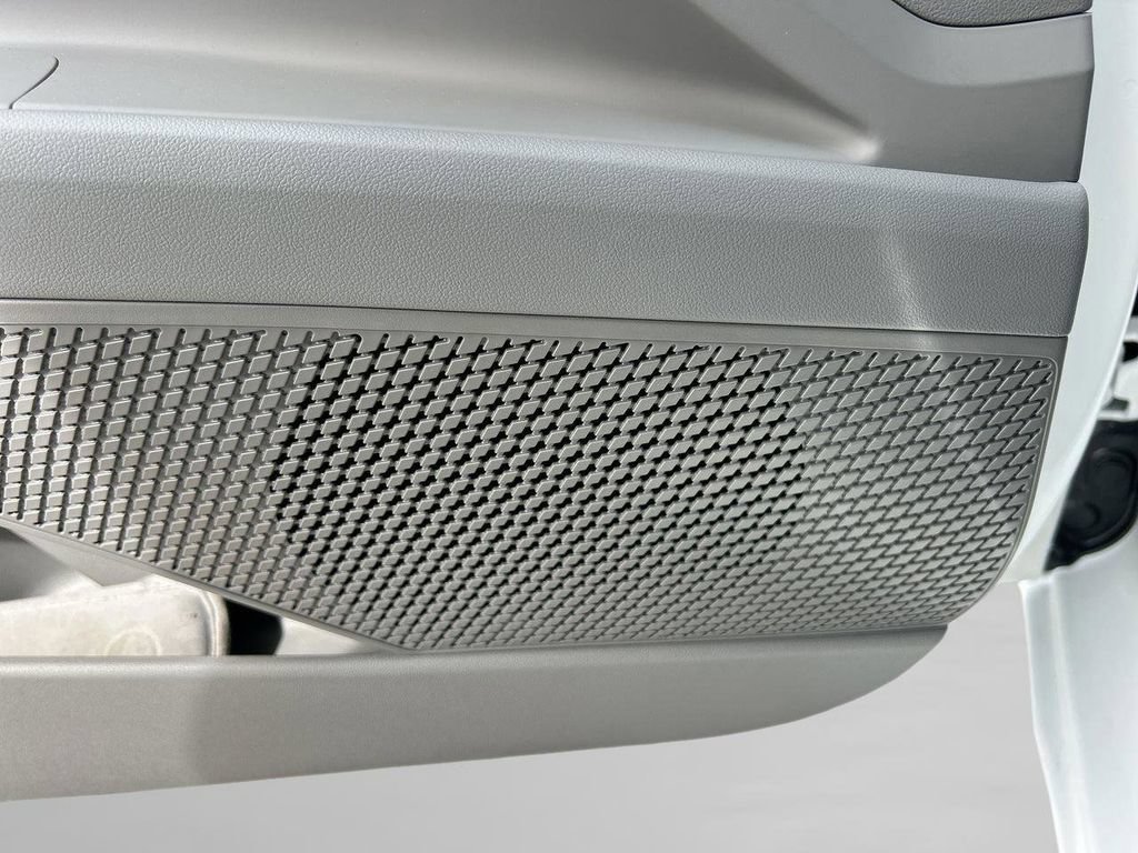 New 2026 Hyundai Elantra SE FWD image 21