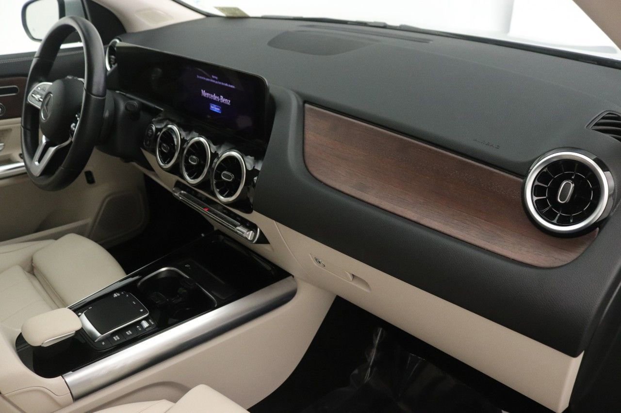 Certified 2023 Mercedes-Benz GLA 250 image 25