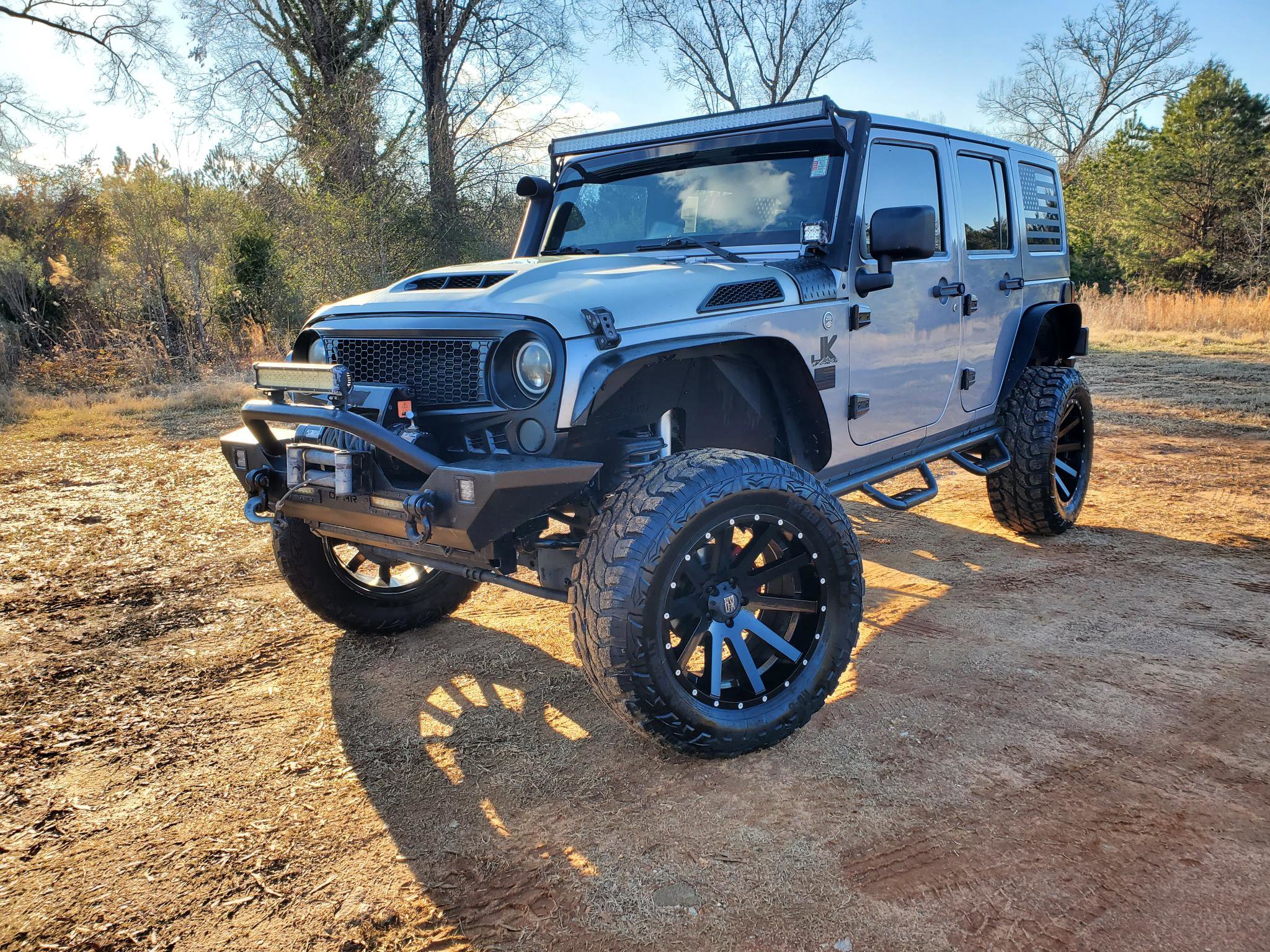 Used 2014 Jeep Wrangler Unlimited Sahara image 2