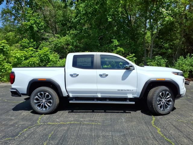 New 2026 GMC Canyon Denali AWD/4WD image 4