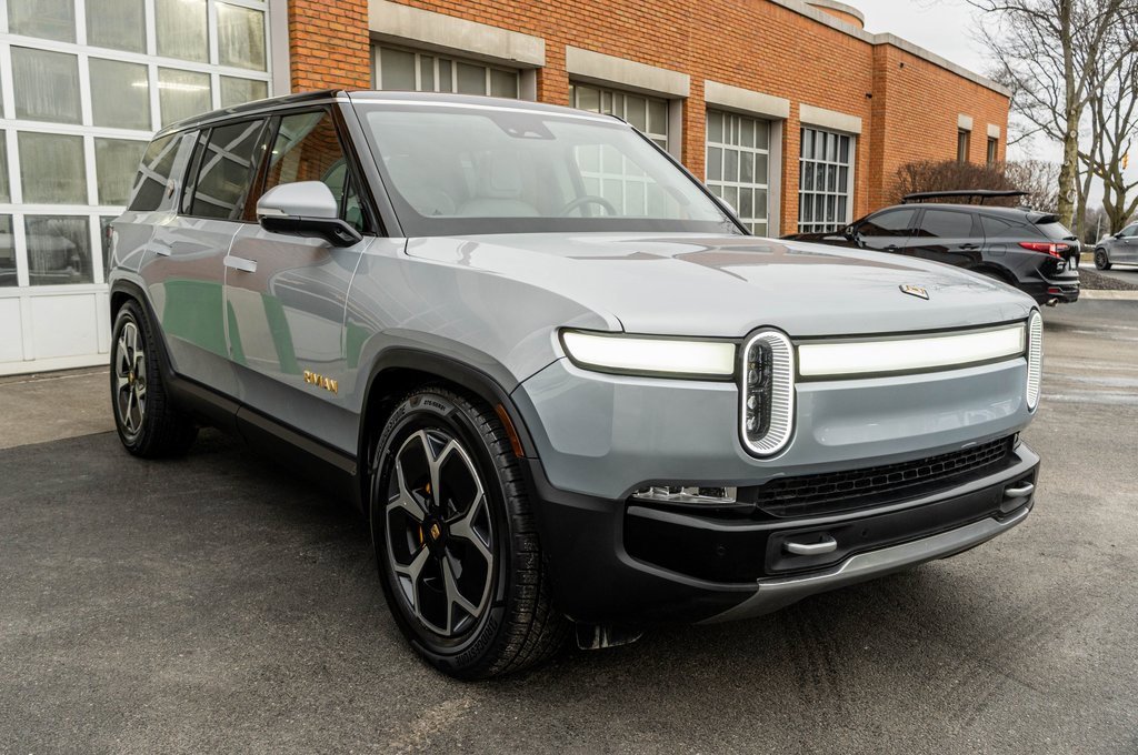 Used 2024 Rivian R1S Adventure image 6