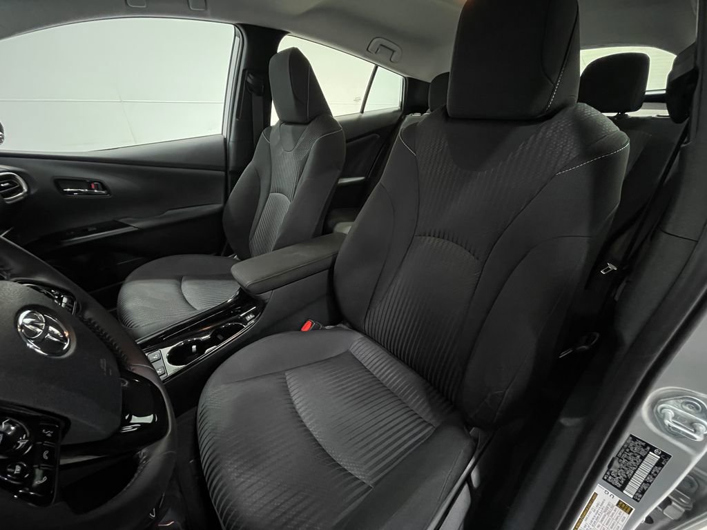 Used 2020 Toyota Prius Prime LE image 12