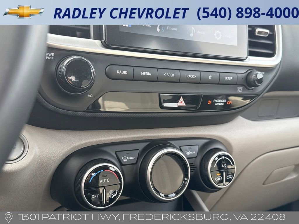 Used 2025 Hyundai Venue SEL image 10