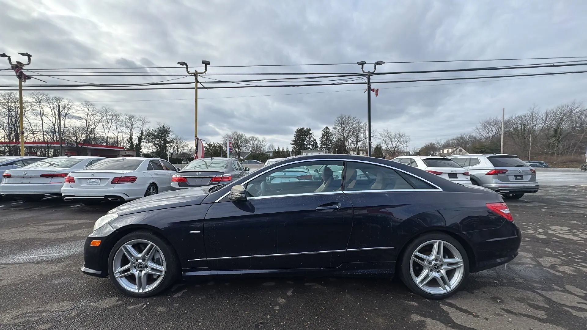 Used 2012 Mercedes-Benz E 550 Coupe w/ Driver Assistance Pkg image 8