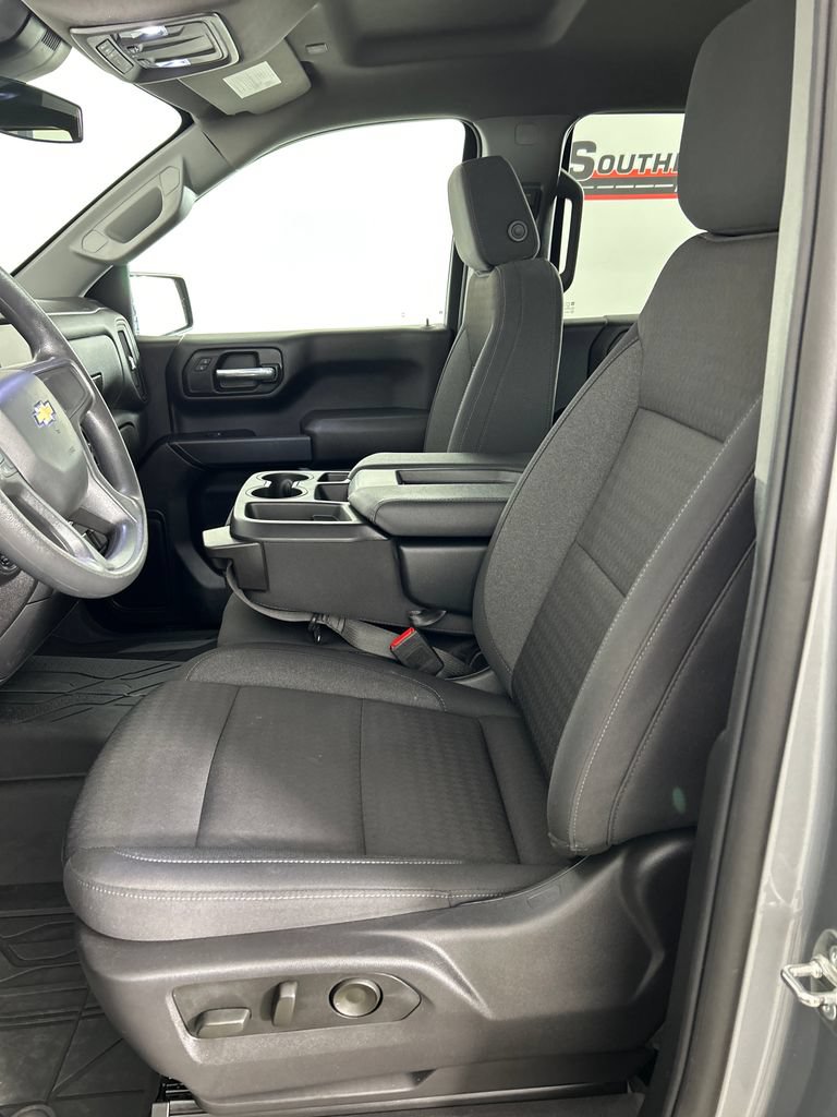 Used 2025 Chevrolet Silverado 1500 Custom w/ Turbomax Blackout Package AWD/4WD image 14