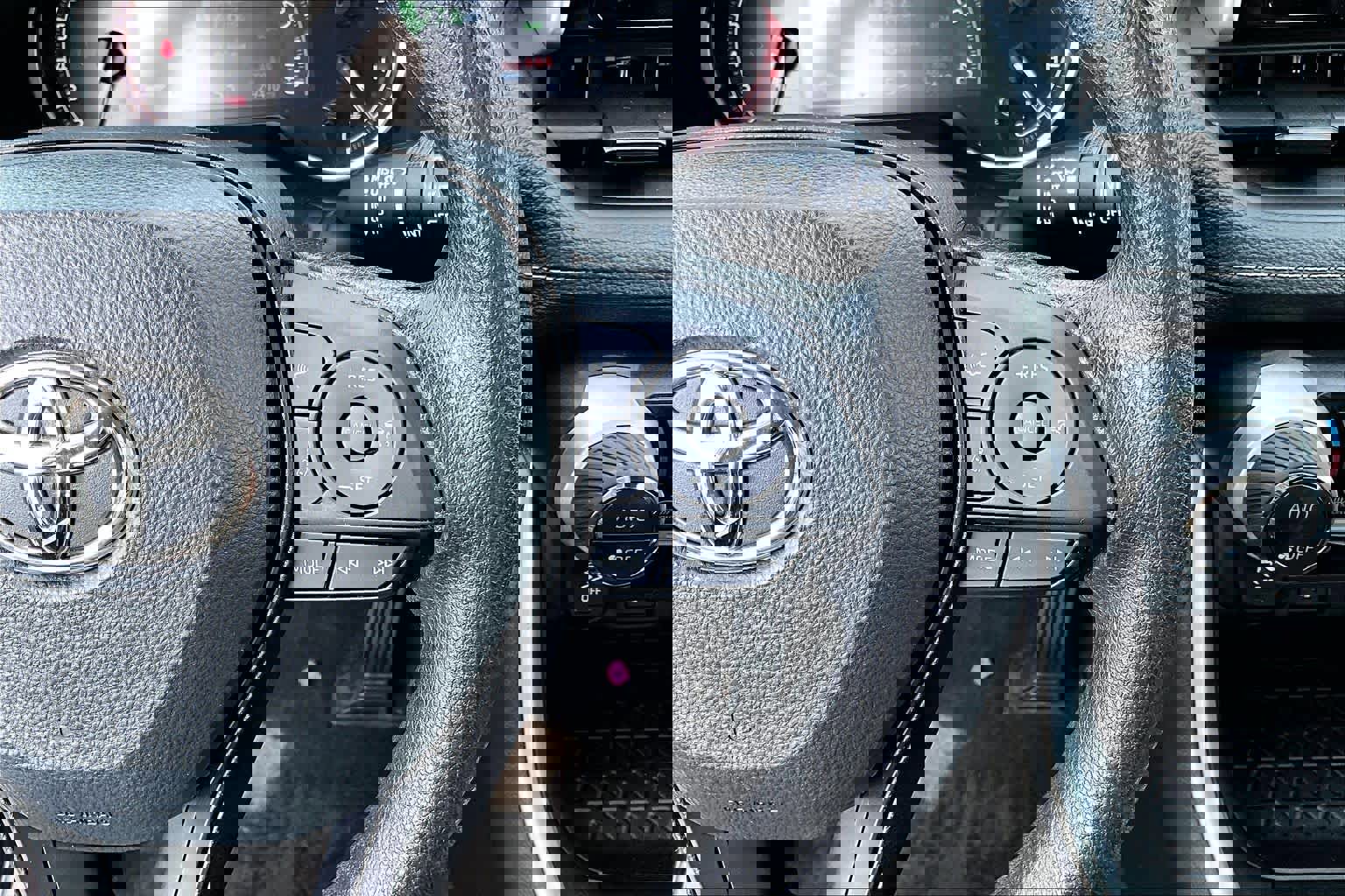 Certified 2023 Toyota RAV4 XLE image 23