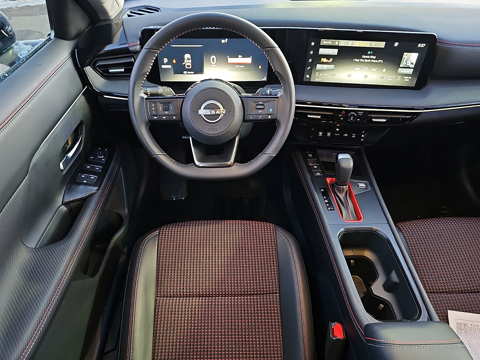 Certified 2025 Nissan Kicks SR image 12