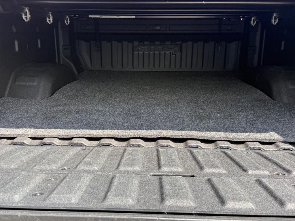 Used 2023 GMC Sierra 2500 AT4 AWD/4WD image 5