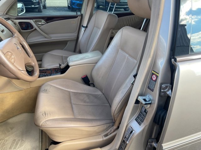 Used 2000 Mercedes-Benz E 320 Sedan image 8