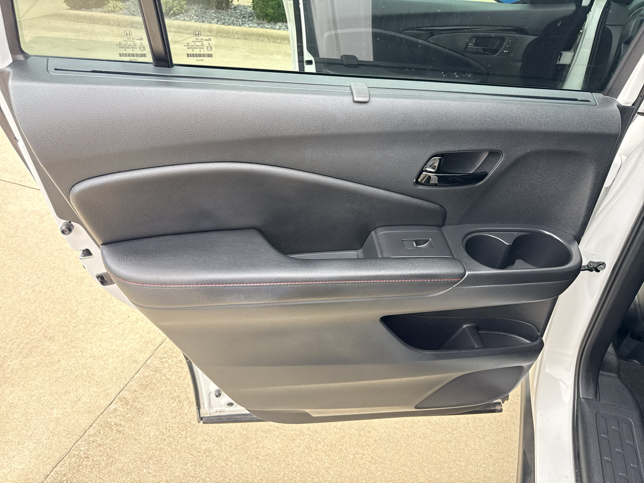 Used 2024 Honda Passport Black Edition image 11