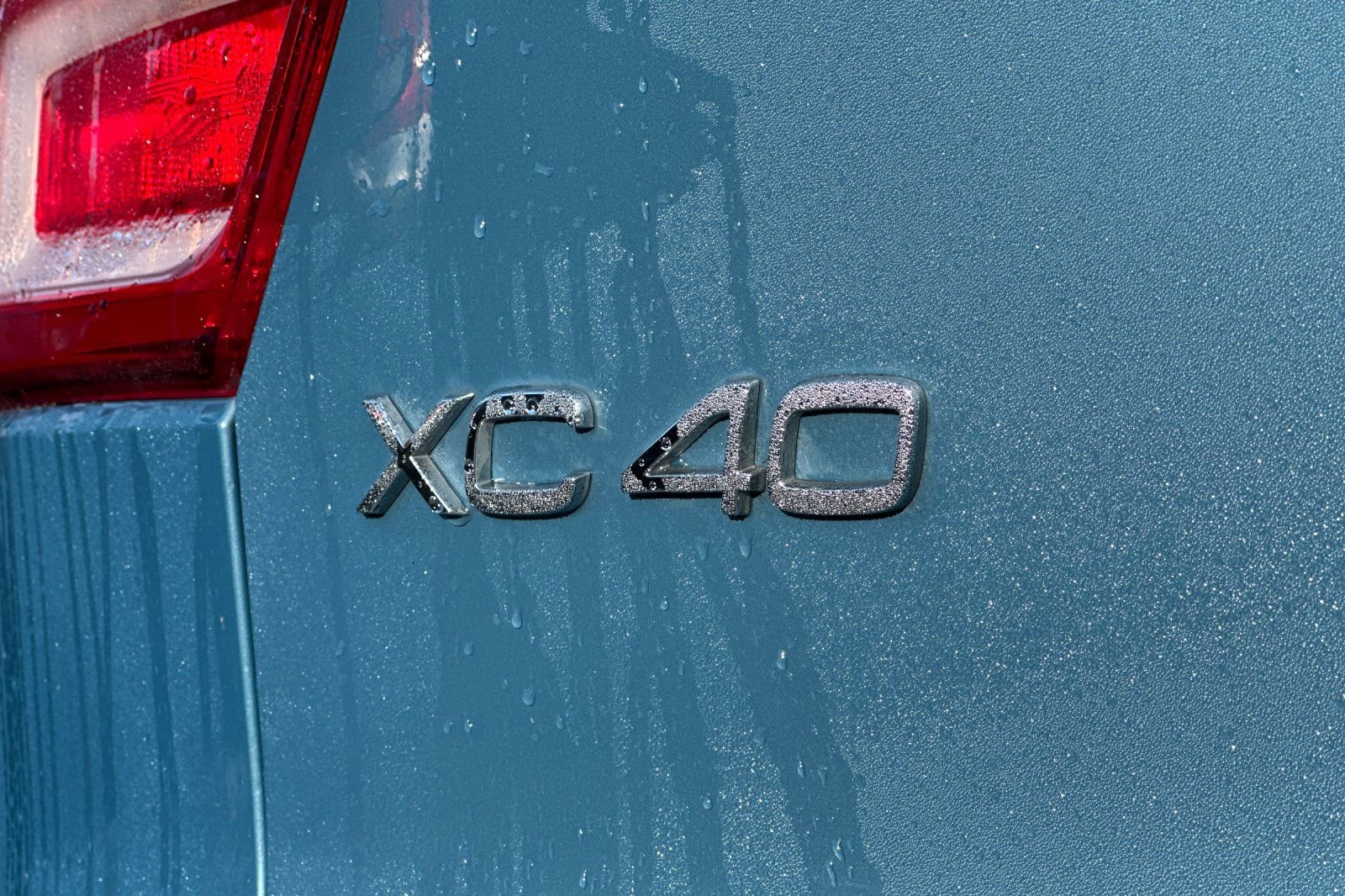 Certified 2023 Volvo XC40 B5 Plus w/ Driver Assist Package image 13