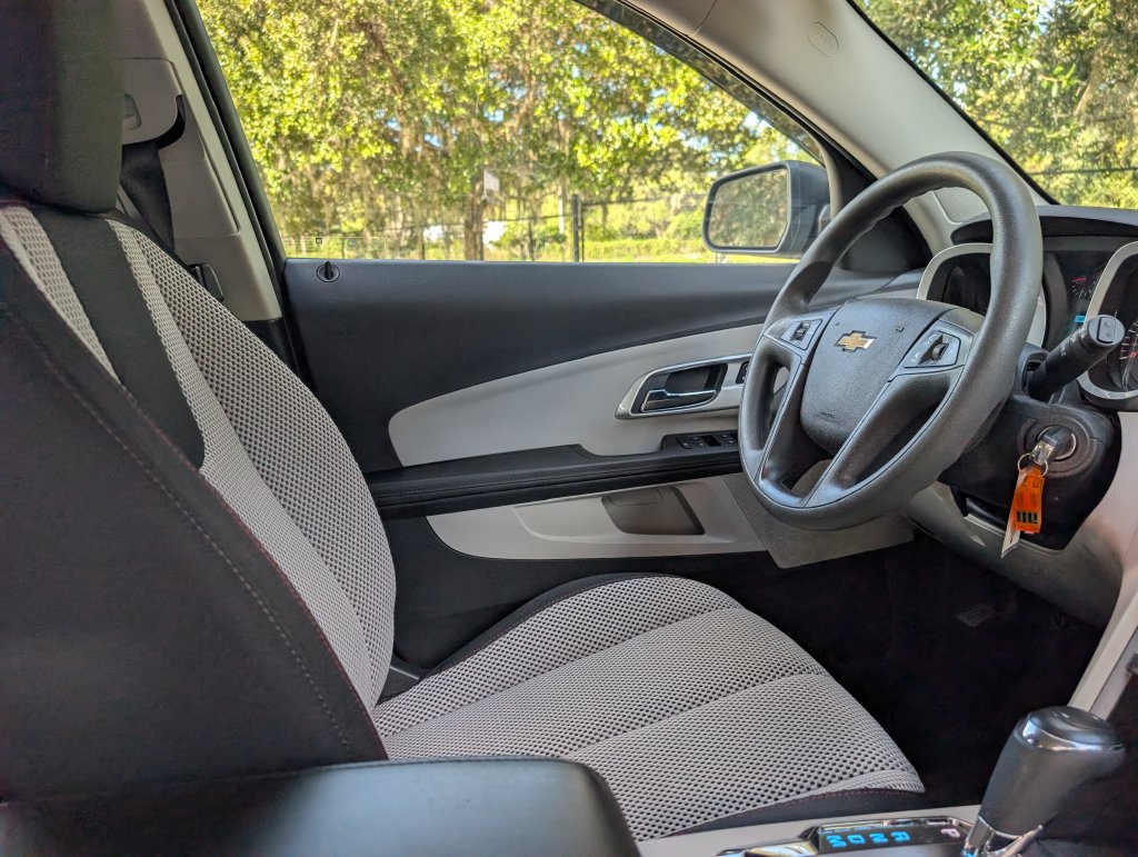 Used 2017 Chevrolet Equinox LS FWD image 13