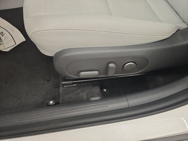 Used 2025 Hyundai Kona SEL AWD/4WD image 34