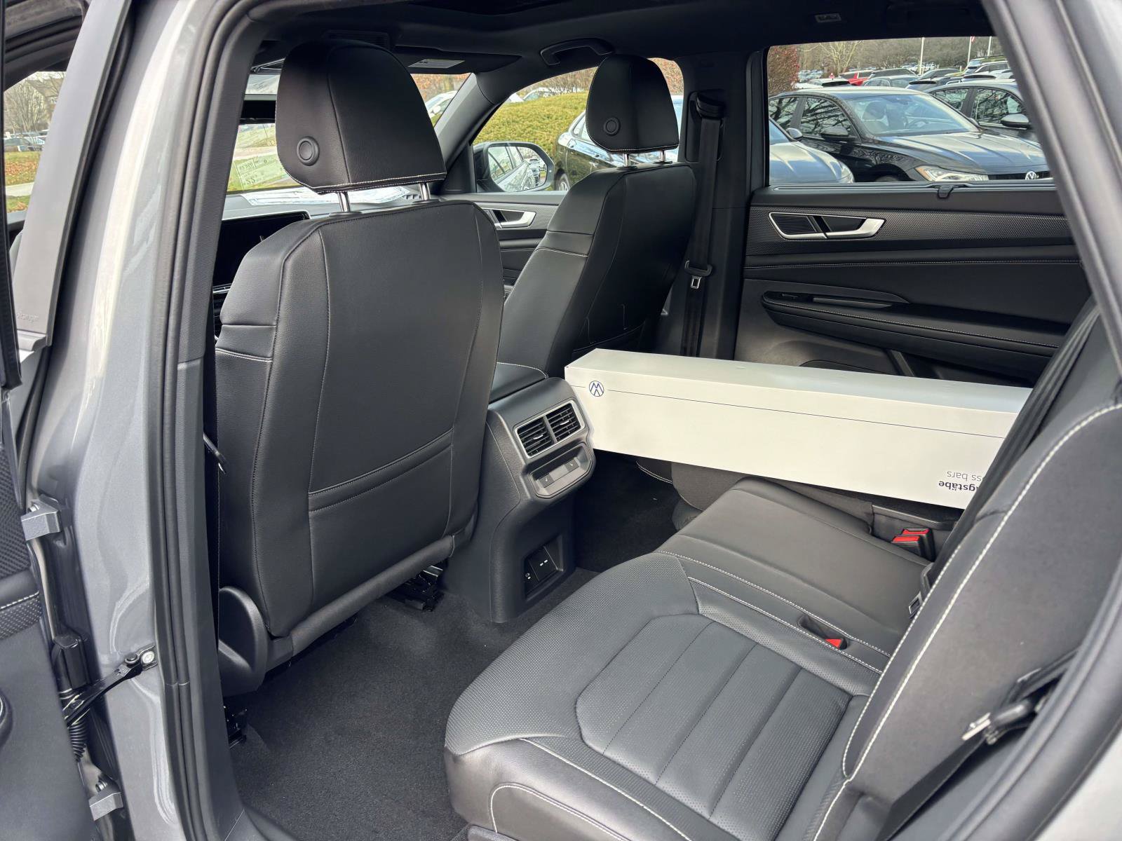 New 2026 Volkswagen Atlas Cross Sport SEL R-Line AWD/4WD image 28
