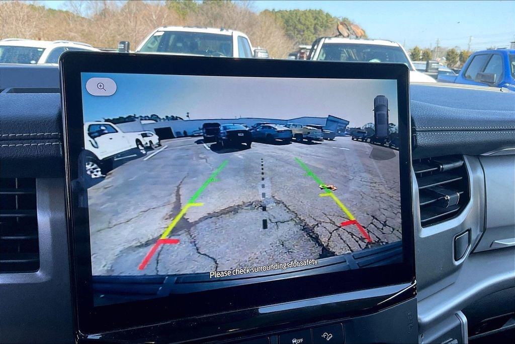 Used 2024 Ford Expedition XLT image 14