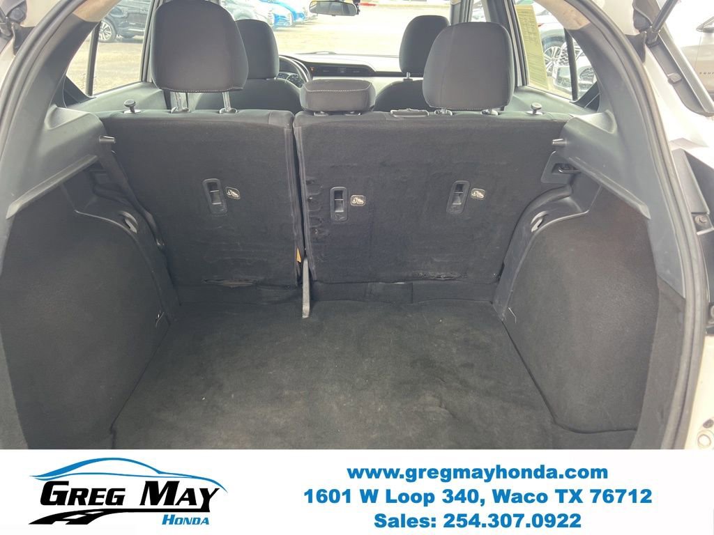 Used 2020 Nissan Kicks S FWD image 15