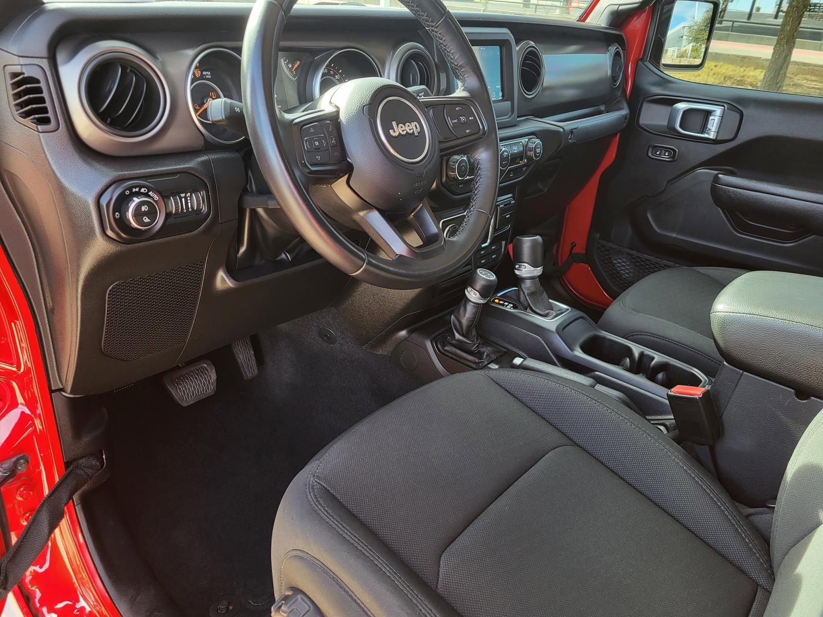 Used 2022 Jeep Gladiator Willys image 24