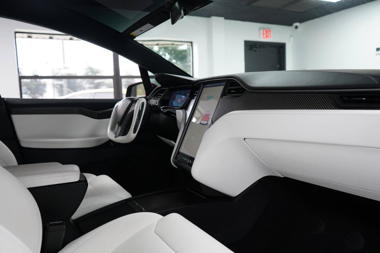 Used 2018 Tesla Model X 75D AWD/4WD image 11