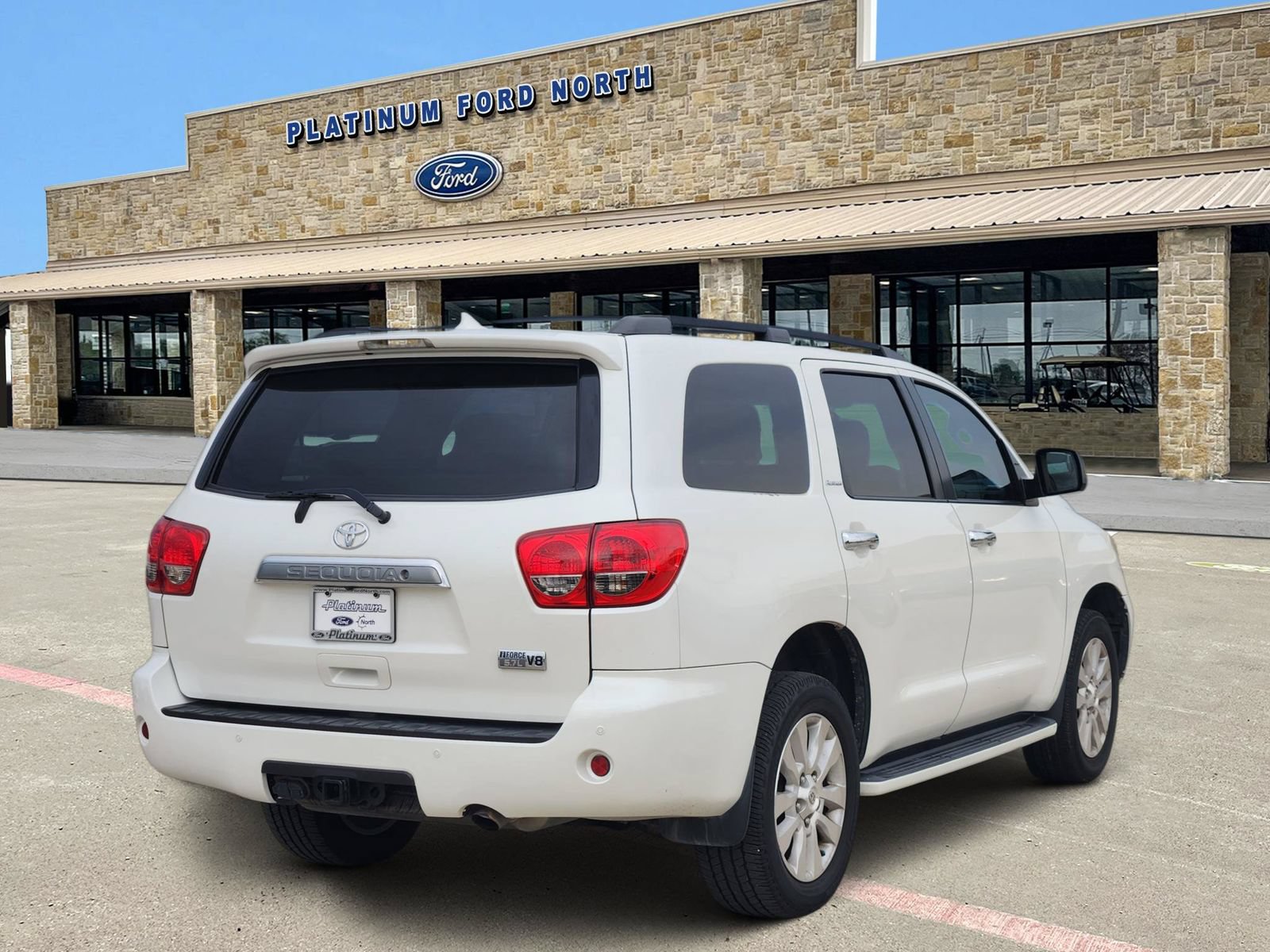 Used 2016 Toyota Sequoia Platinum RWD image 5