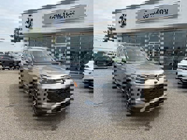 New 2025 Volkswagen Tiguan SE image 1