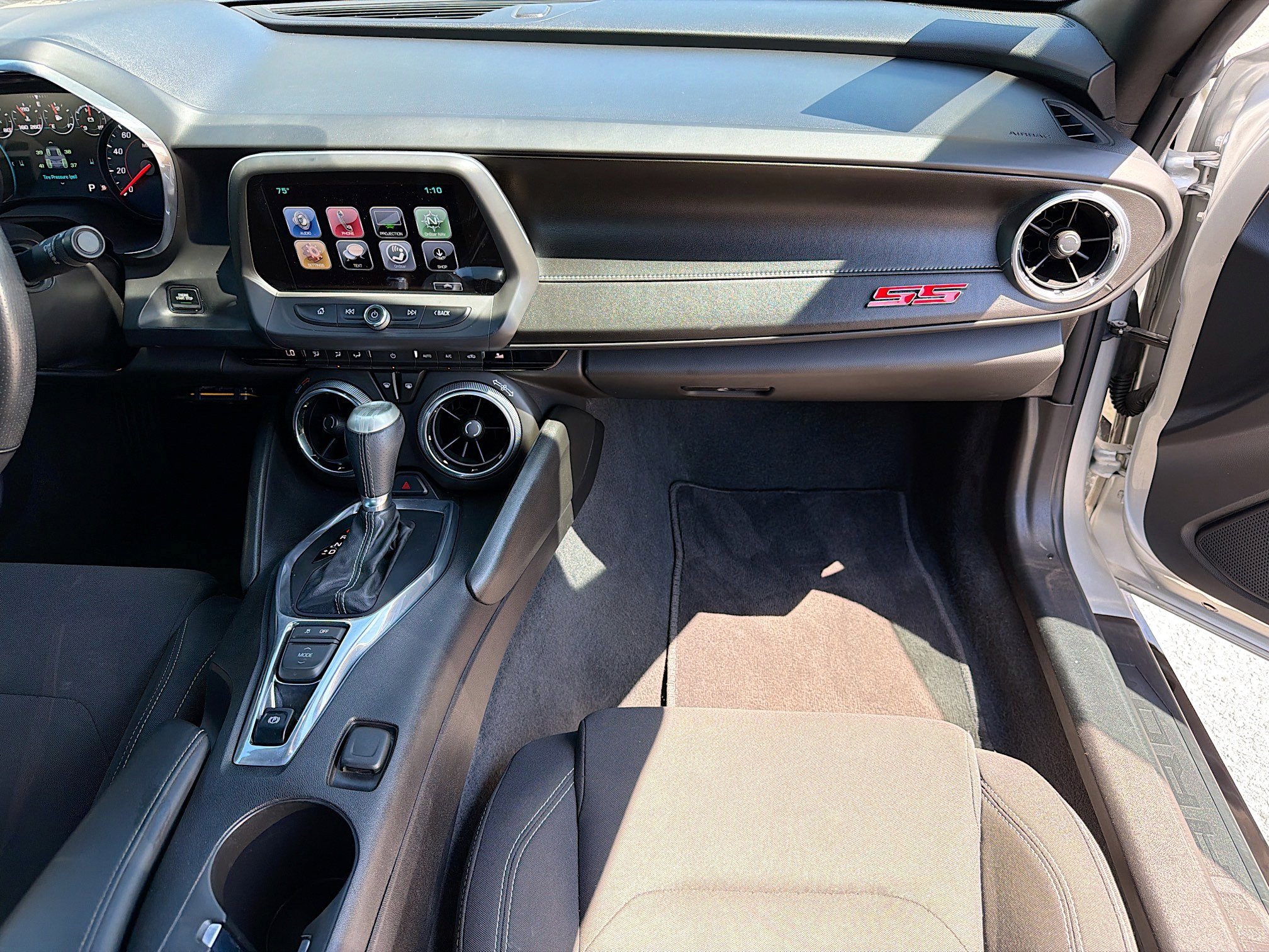 Used 2017 Chevrolet Camaro SS image 17