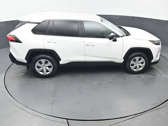 Used 2023 Toyota RAV4 LE AWD/4WD image 41