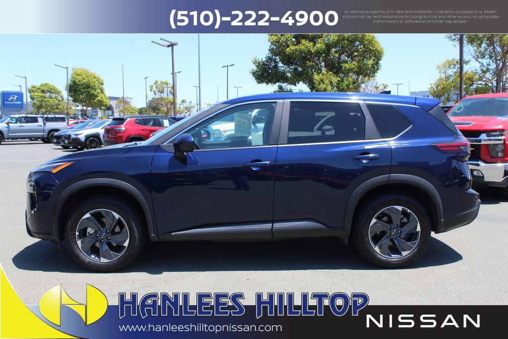 Used 2025 Nissan Rogue SV FWD image 2