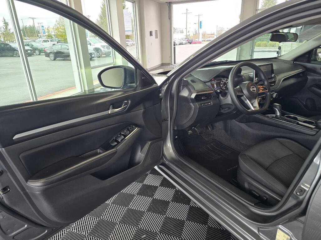 Used 2023 Nissan Altima 2.5 SV image 20