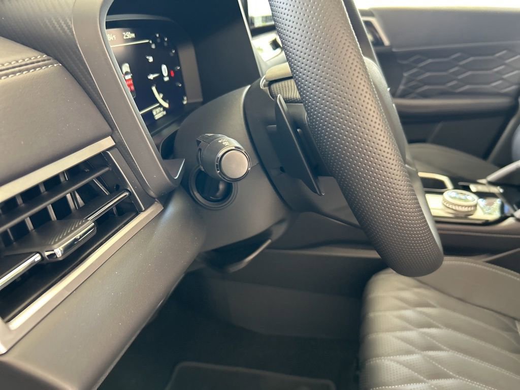 New 2025 Mitsubishi Outlander SEL image 42