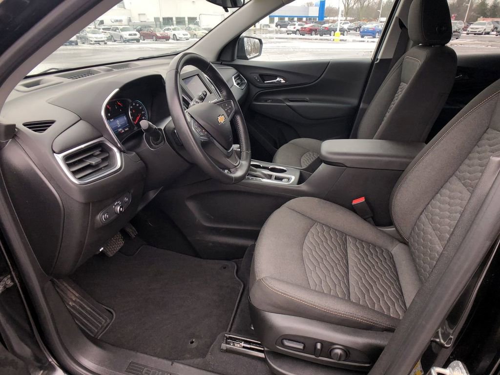 Used 2020 Chevrolet Equinox LT w/ Driver Convenience Package image 13