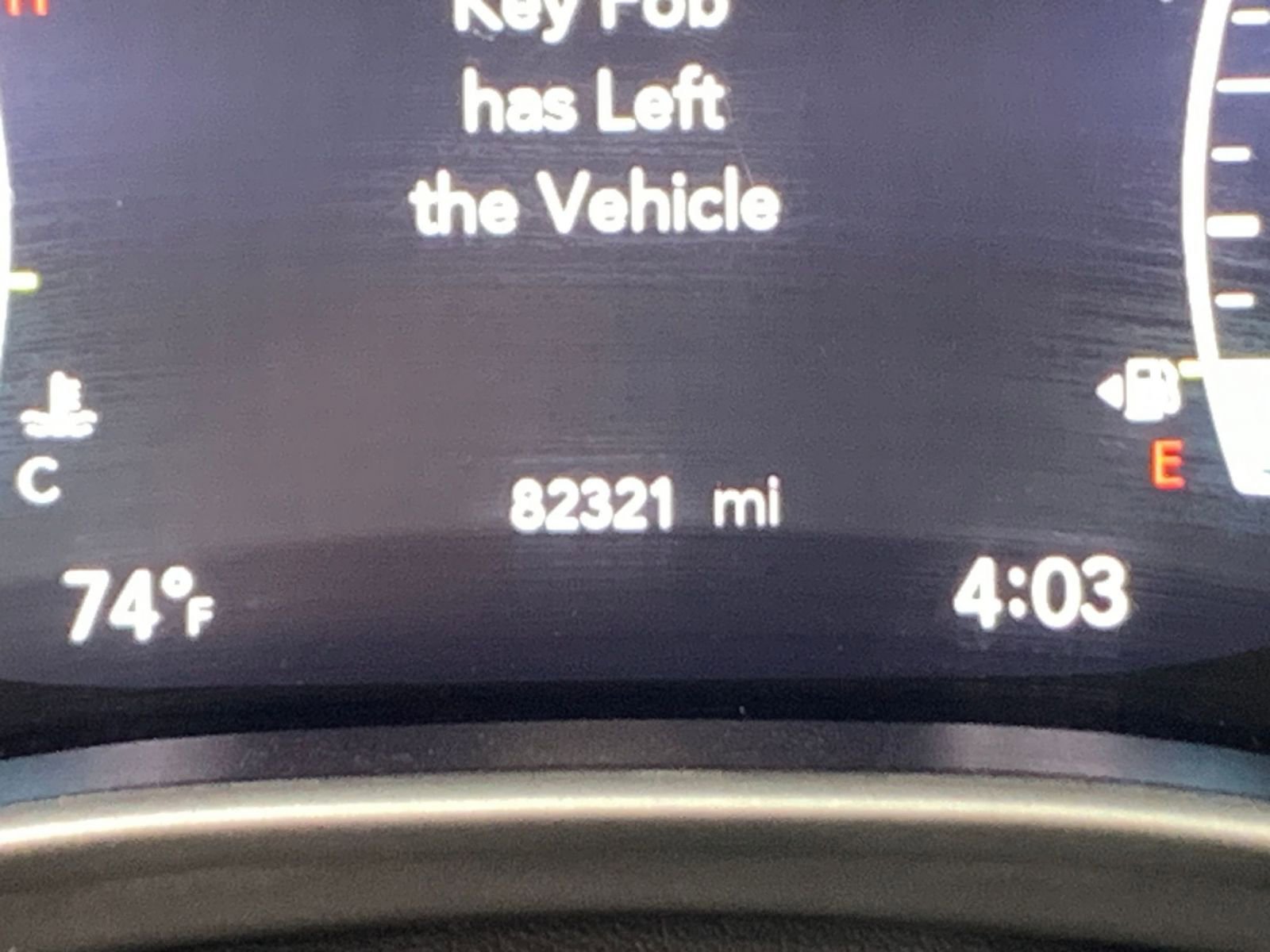 Used 2023 Chrysler Pacifica Touring-L image 9