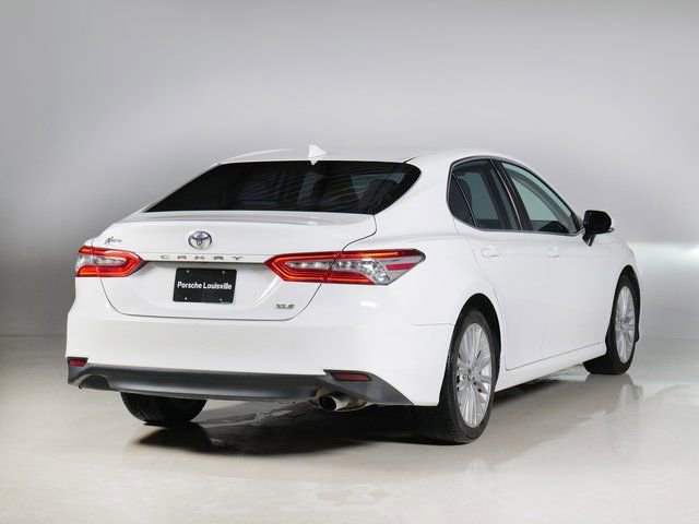 Used 2019 Toyota Camry XLE w/ Navigation Package image 9