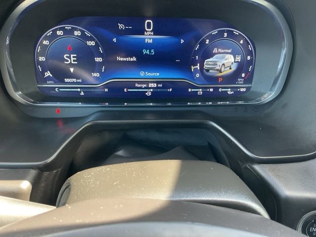 Used 2024 Chevrolet Suburban Premier AWD/4WD image 28