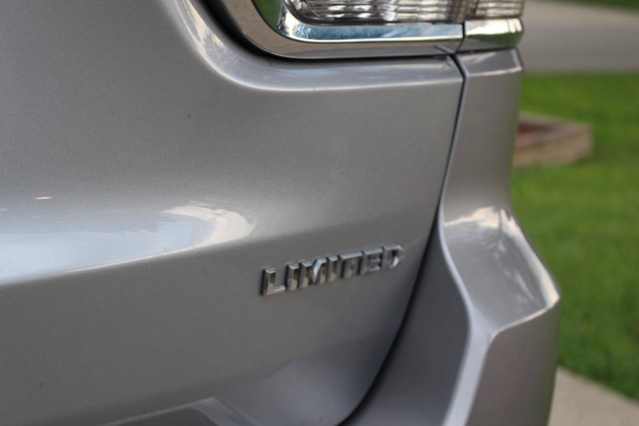 Used 2016 Jeep Grand Cherokee Limited AWD/4WD image 49