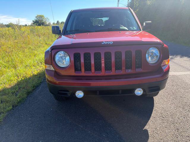 Used 2016 Jeep Patriot Sport w/ Power Value Group AWD/4WD image 3
